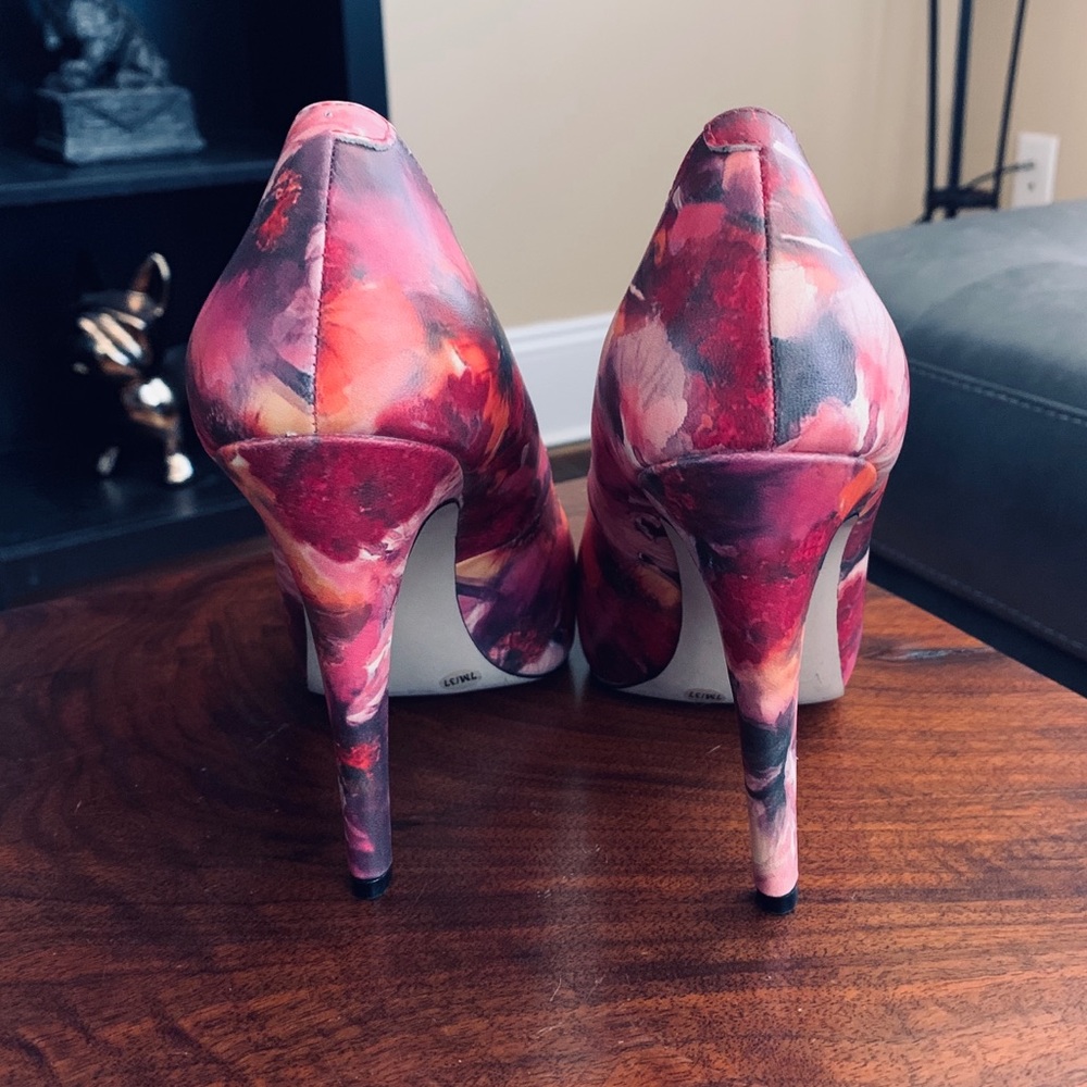 Bcbg heels